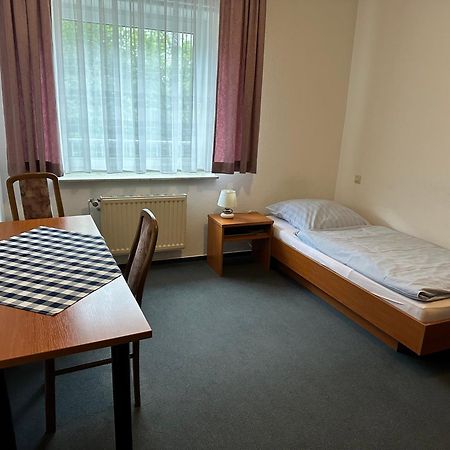 Haus Pegasus Hotel Garbsen Quarto foto